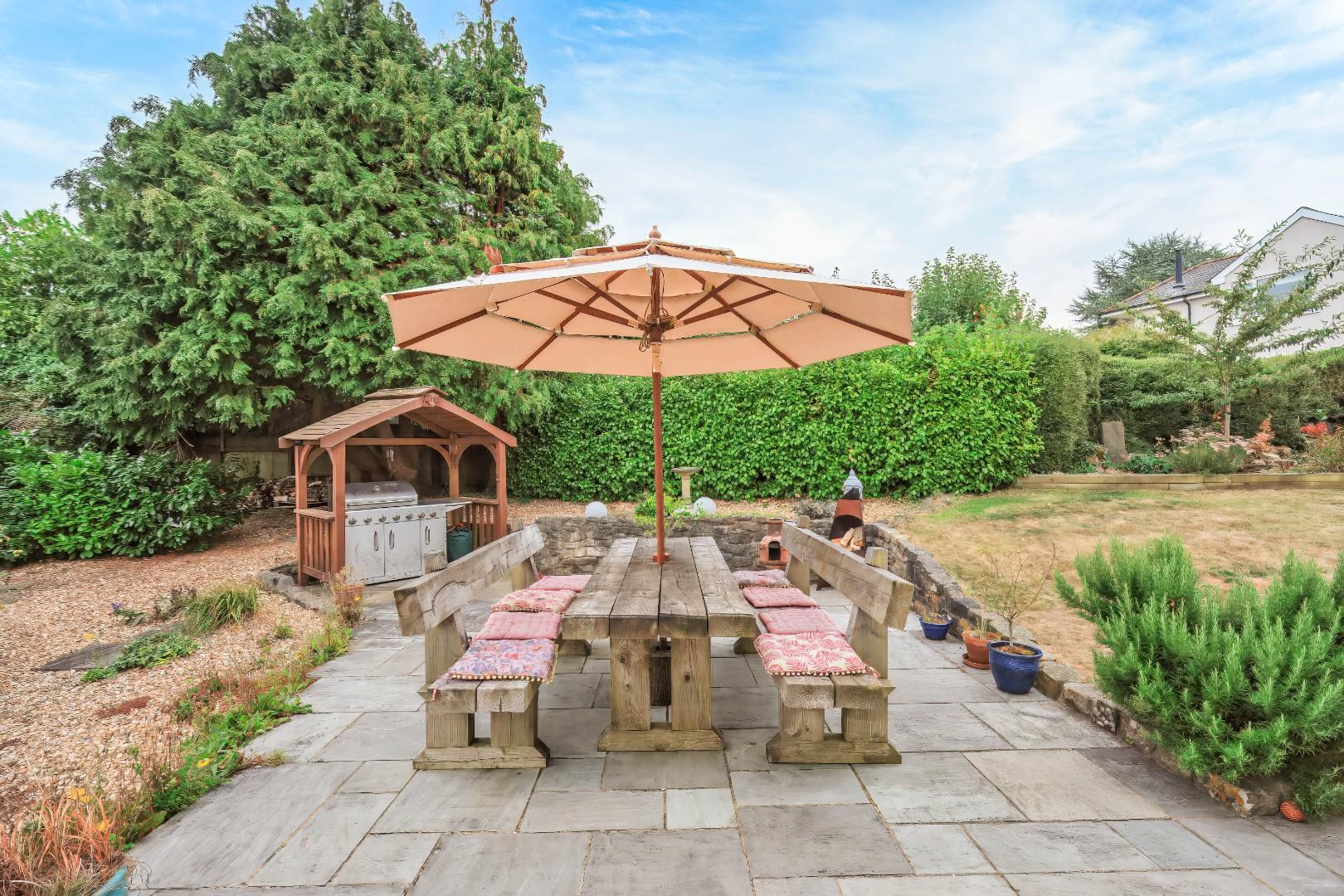 Bracklinn, St. Quentins Close, Llanblethian, Cowbridge, Vale of Glamorgan, CF71 7EZ